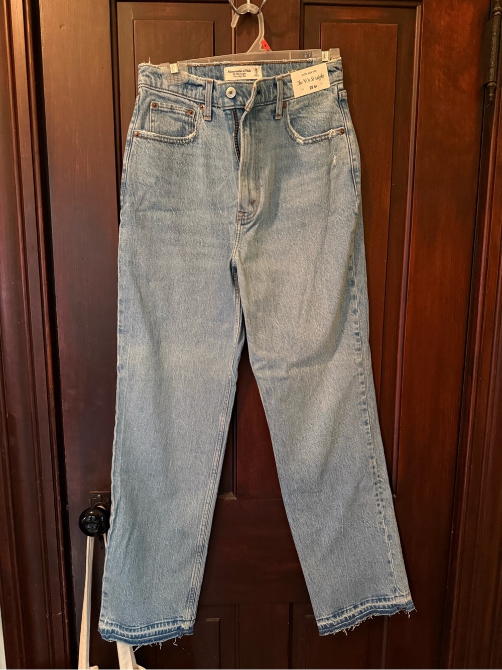 Abercrombie & Fitch Light Wash The 90s Straight Ultra High-Rise Jeans NWT 28/6